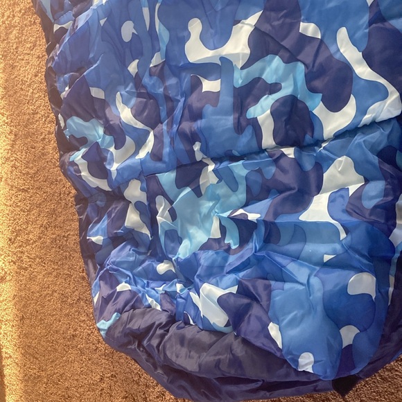 Ozark trail youth sleeping bag - Picture 2 of 4